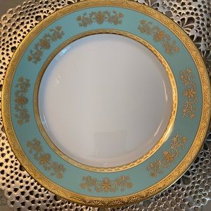 Corinthe Dinnerware
by PHILIPPE DESHOULIERES